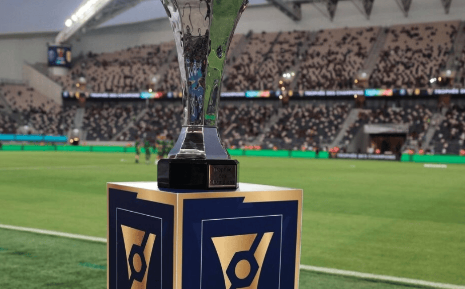 包含巴黎圣日耳曼训练开放日，今夜临场应变引欢呼，法国杯在即，赛季目标并未改变的词条-爱游戏