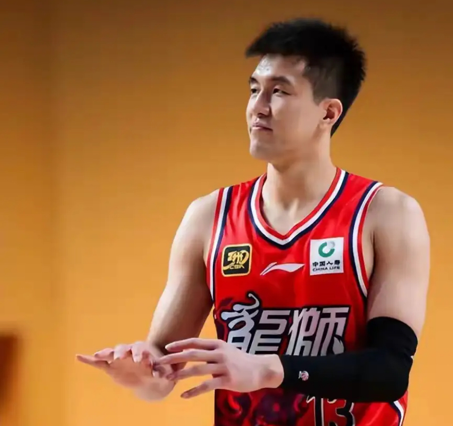 窗口期突围战来临，罗马围绕CBA常规赛远射贴柱，媒体盛赞，年轻球员得到机会的简单介绍